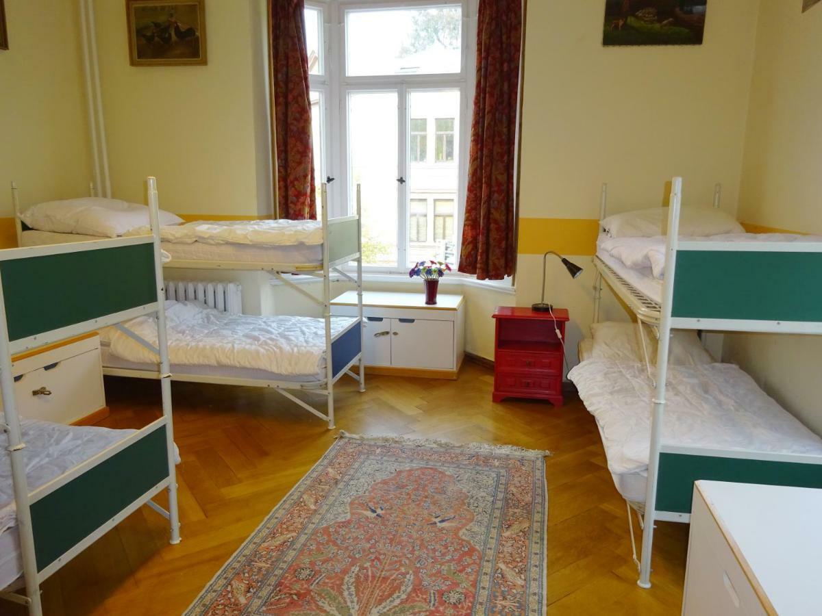 Hummel Hostel - Historische Stadtvilla Mit Garten Ваймар Екстериор снимка