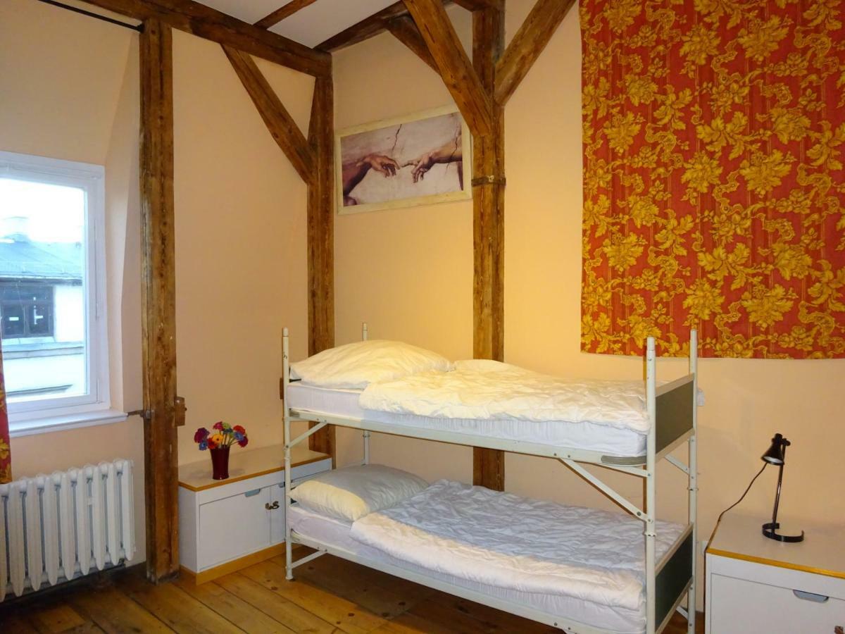 Hummel Hostel - Historische Stadtvilla Mit Garten Ваймар Екстериор снимка